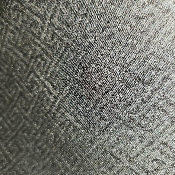 RAFFINALLA Elegant Black Textured Pencil Skirt - Picture 10 of 10